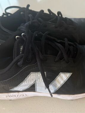 Black NB Cleats with White Insole Lettering great shape like new size M 8.5 W 10